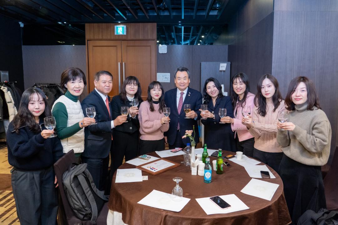 2023 강남구의회 송년회 (23).jpg