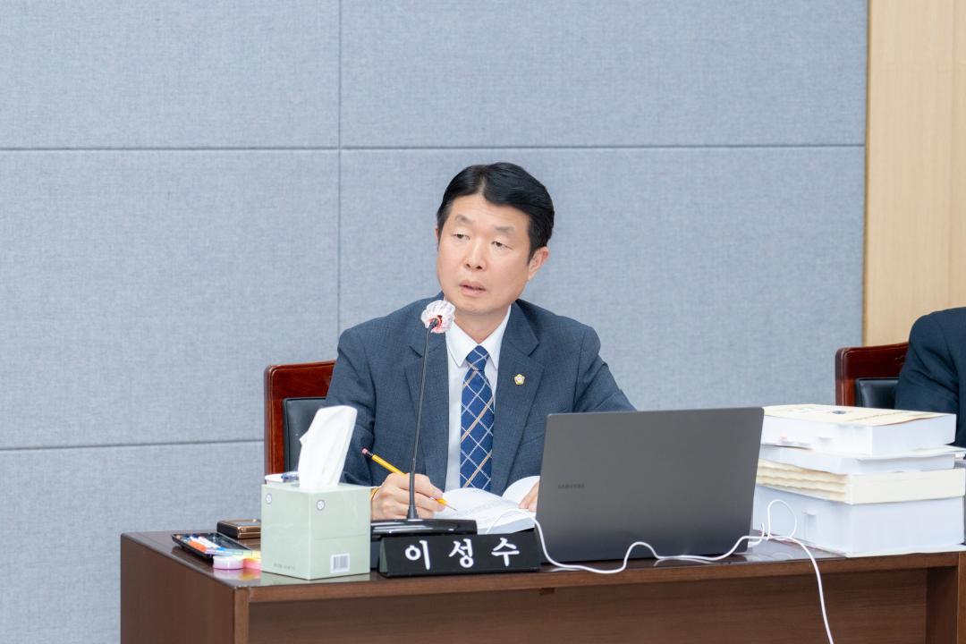 행정사무감사(행정안전위원회) (12).jpg