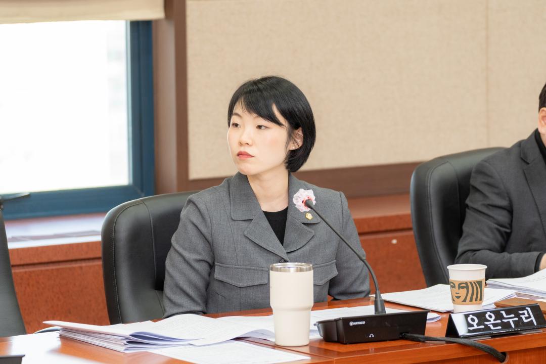 제317회 임시회 행정재경위원회 (10).jpg