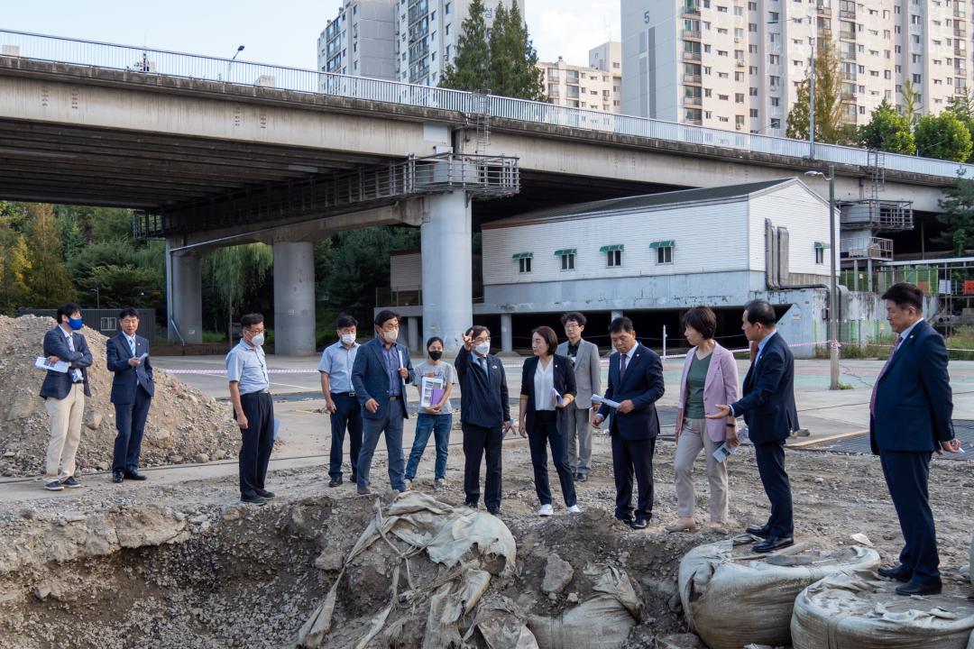 '제306회 제1차 정례회 복지도시위원회 현장방문' 게시글의 사진(4) 'P1051477.jpg'