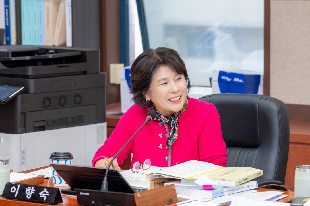 '제331회 정례회 경제도시위원회' 게시글의 사진(7) '제331회 정례회 경제도시위원회 (7).jpg'