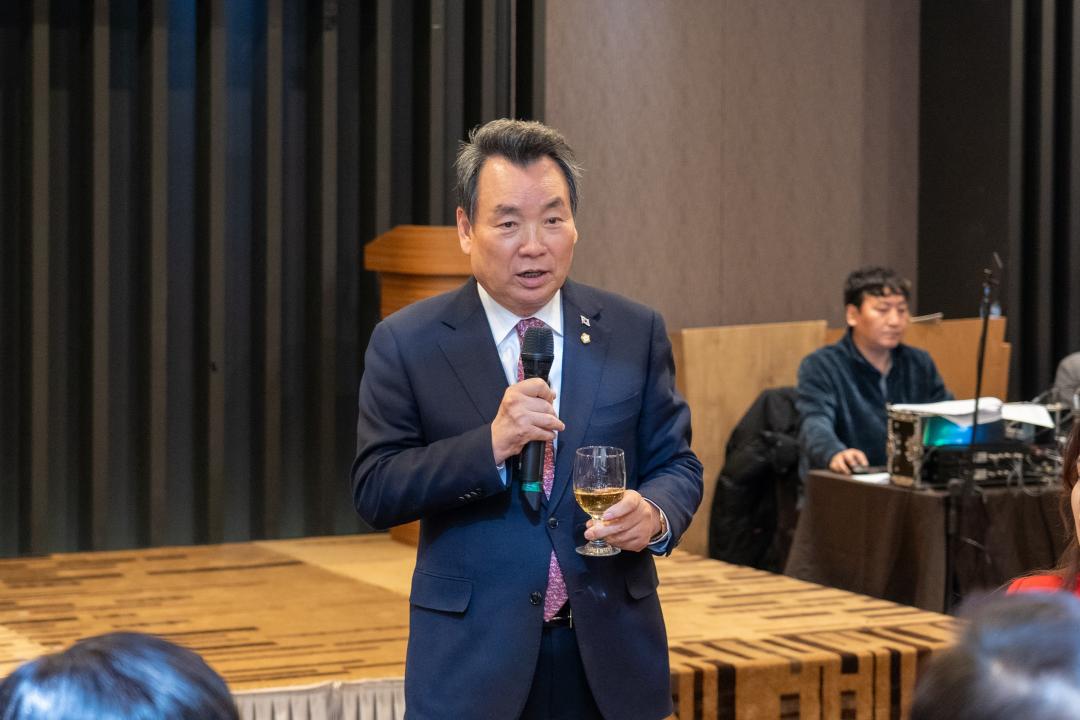 2023 강남구의회 송년회 (7).jpg