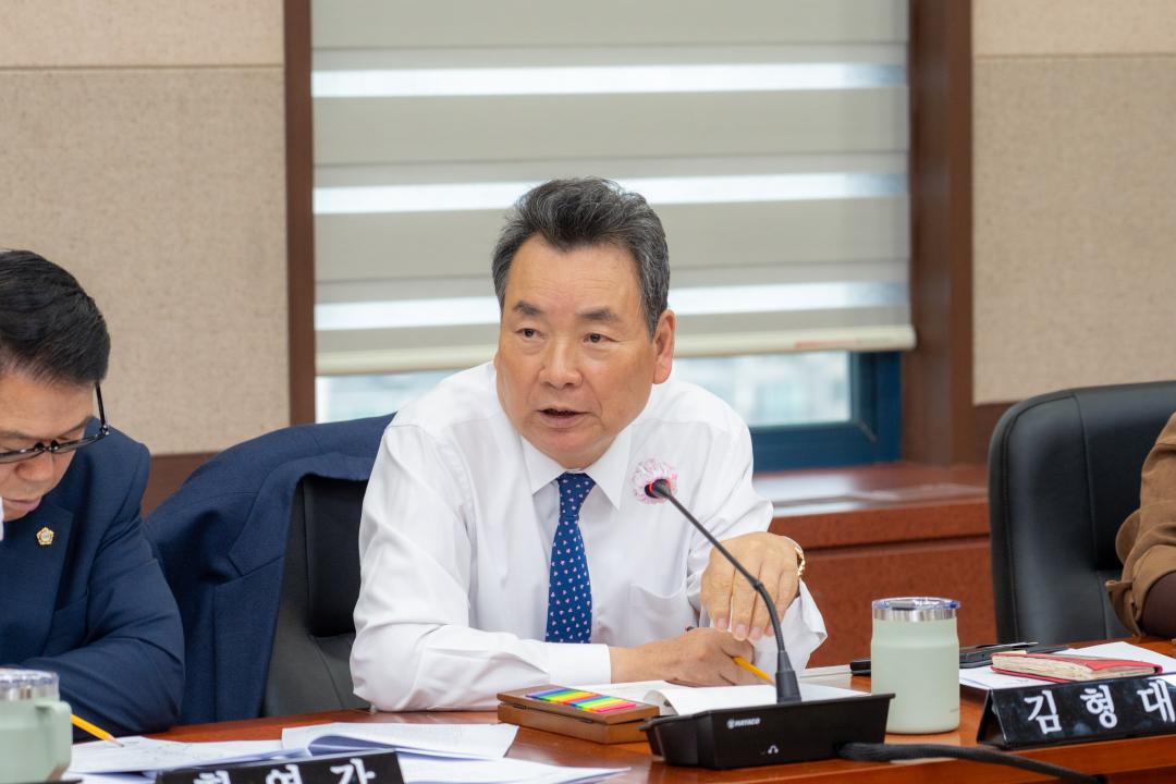 '제322회 임시회 행정안전위원회' 게시글의 사진(14) '제322회 임시회 행정안전위원회 (14).jpg'