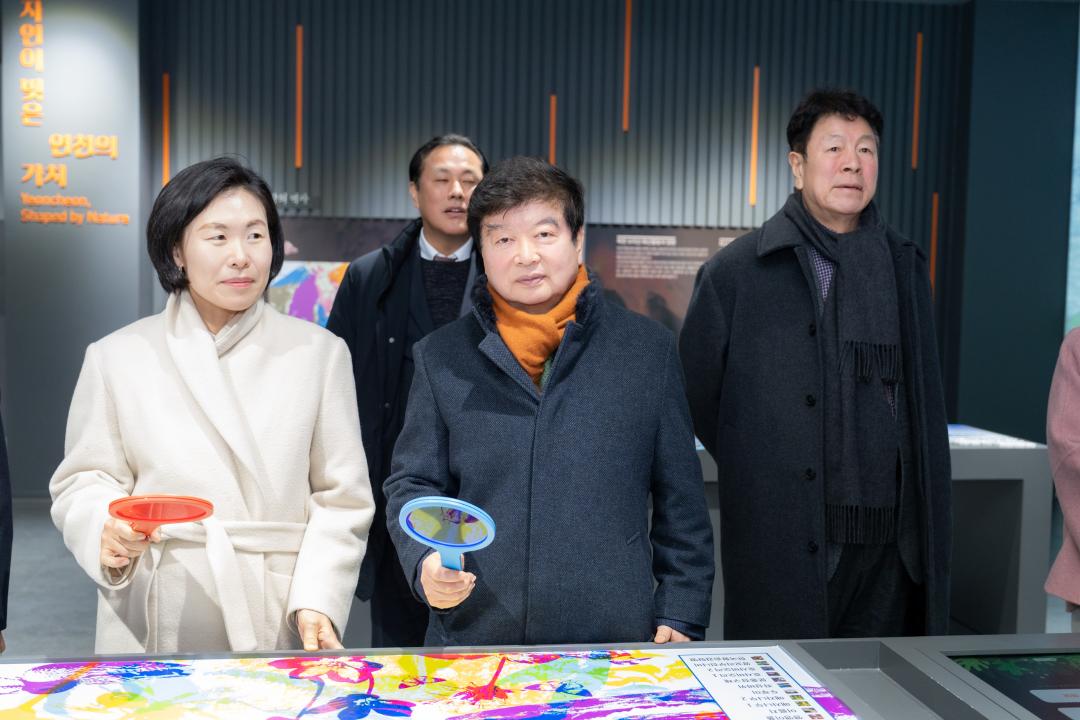 '연천군의회 친선결연 협약식' 게시글의 사진(39) '연천군의회 교류 협약식 (39).jpg'