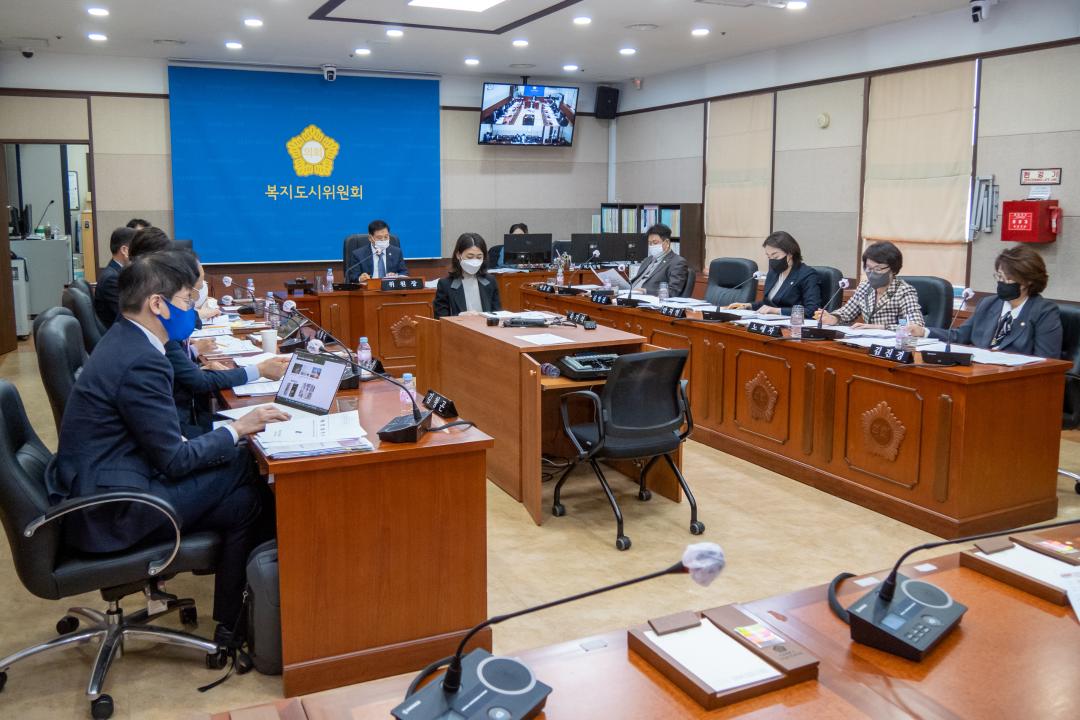 '제307회 임시회 복지도시위원회' 게시글의 사진(1) 'P1053413.jpg'