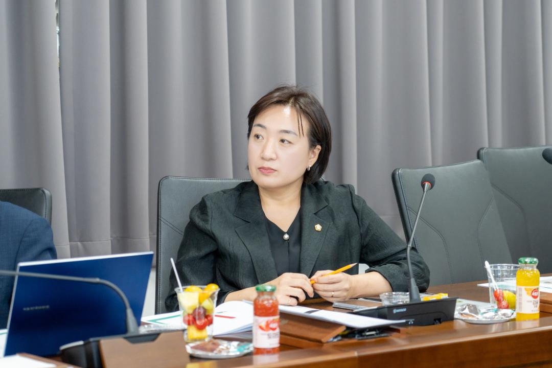 2025년 강남구의회 생명지킴이 양성교육(자살예방 교육) (9).jpg