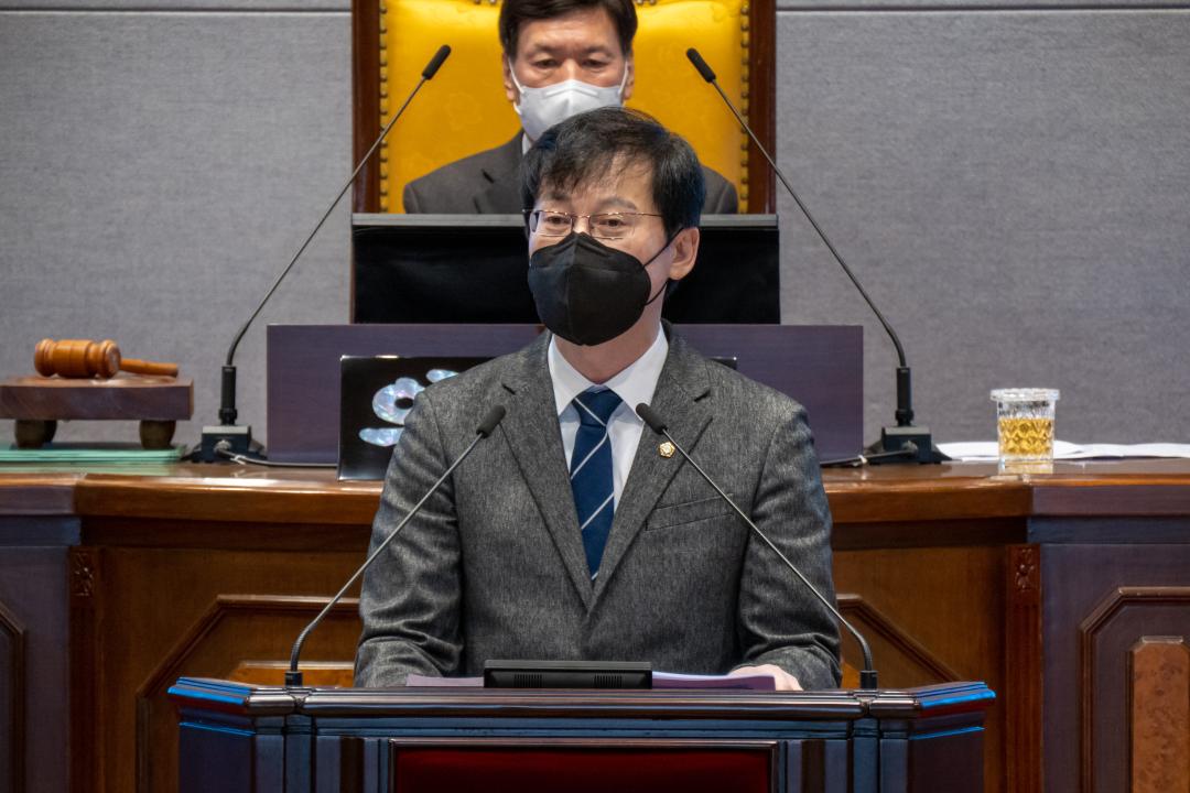 '제308회 제2차 정례회 제2차 본회의' 게시글의 사진(2) 'P1058267.jpg'