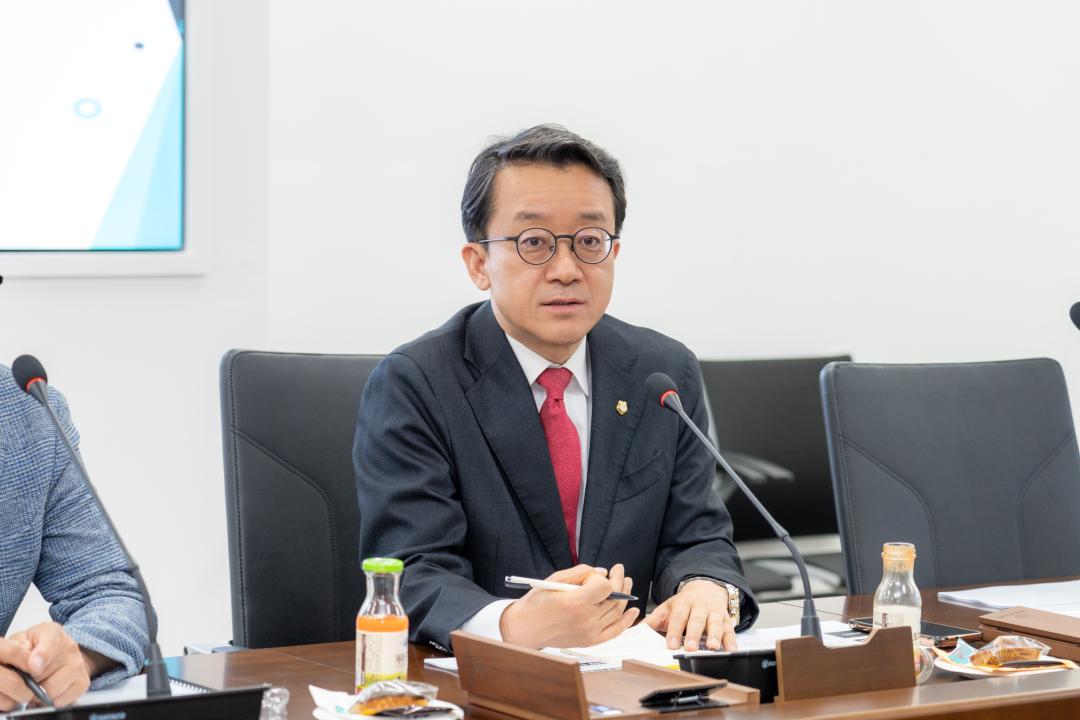 '의원연구 단체 중간 보고회(강남구 체육진흥 연구회)' 게시글의 사진(16) '의원연구 단체 중간 보고회(강남구 체육진흥 연구회) (16).jpg'