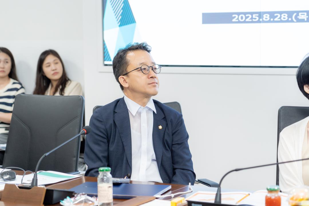 2025년 강남구의회 생명지킴이 양성교육(자살예방 교육) (5).jpg