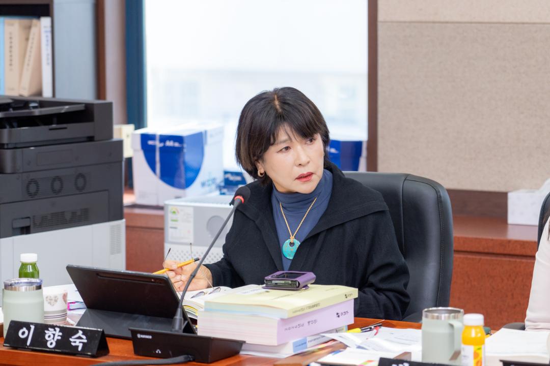 '제331회 정례회 경제도시위원회' 게시글의 사진(6) '제331회 정례회 경제도시위원회 (6).jpg'