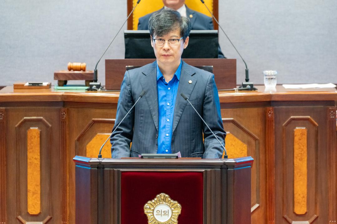 제321회 임시회 제2차 본회의 (3).jpg