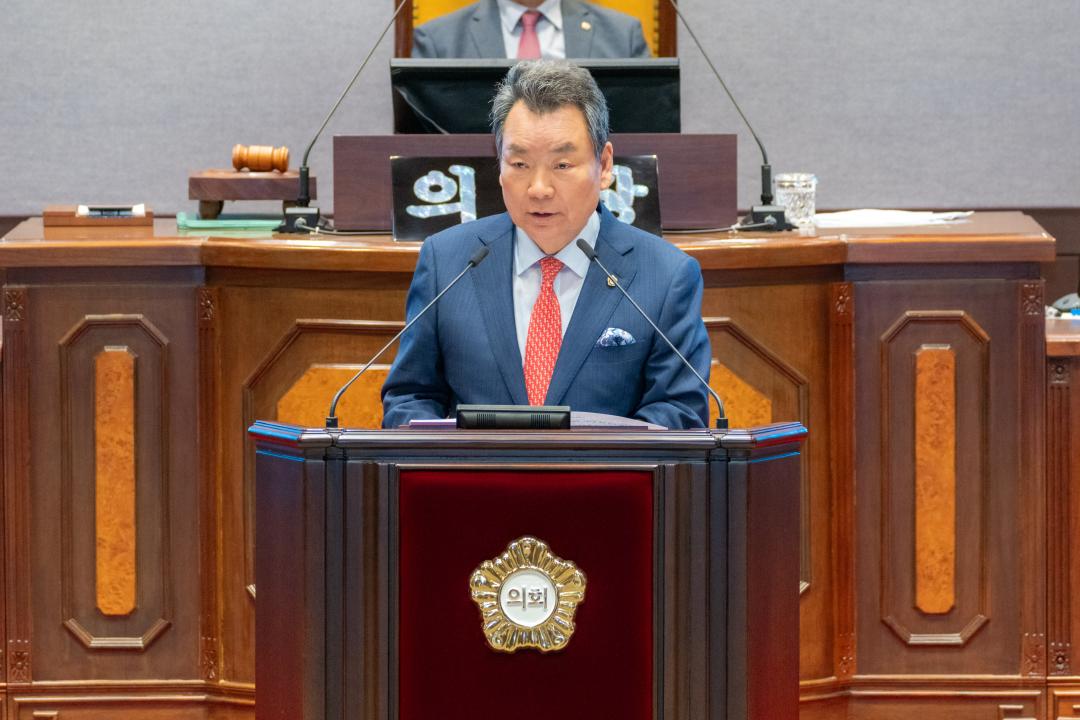 '제326회 임시회 제2차 본회의' 게시글의 사진(12) '제326회 임시회 제2차 본회의 (12).jpg'