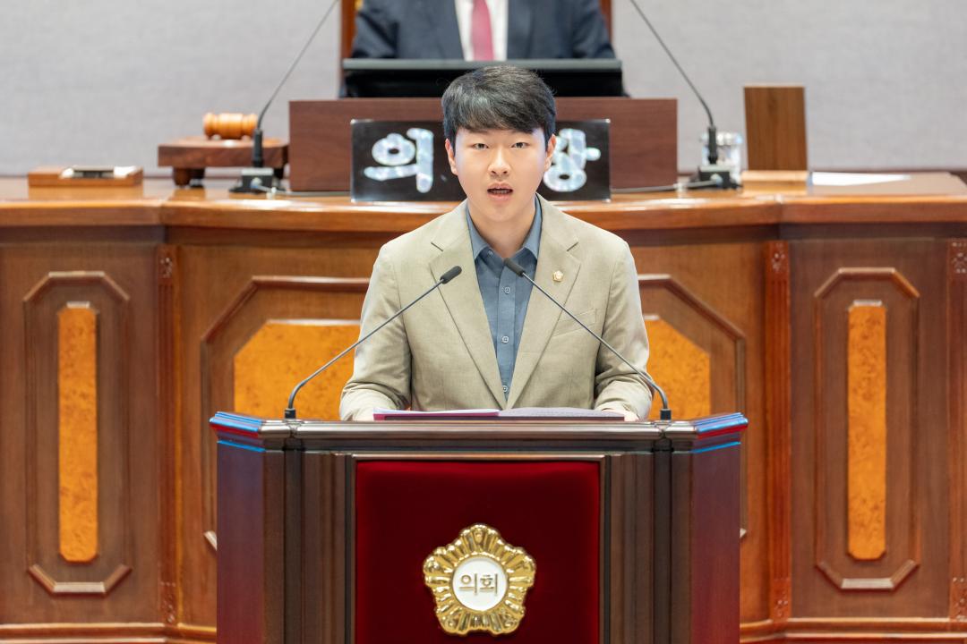 '제334회 임시회 제2차 본회의' 게시글의 사진(15) '제334회 임시회 제2차 본회의 (20).jpg'