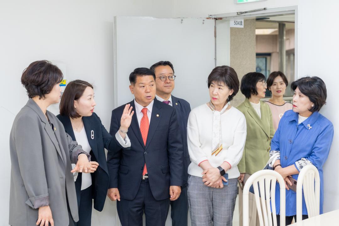 '복지도시위원회 현장방문(태화기독교사회복지관)' 게시글의 사진(17) '현장방문 복지도시위원회(태화기독교사회복지관) (17).jpg' '복지도시위원회 현장방문(태화기독교사회복지관)' 게시글의 사진(17) '현장방문 복지도시위원회(태화기독교사회복지관) (17).jpg'