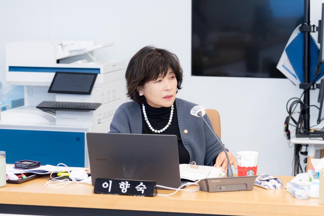 '2025 행정사무감사(경제도시위원회)' 게시글의 사진(8) '2025 행정사무감사(경제도시위원회) (8).jpg'