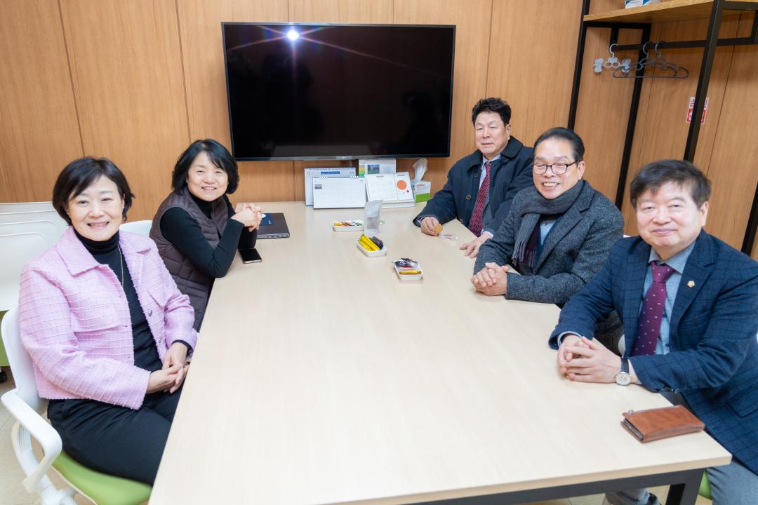 '강남장애인가족지원센터 성금전달' 게시글의 사진(8) '강남장애인가족지원센터 성금전달 (9).jpg'