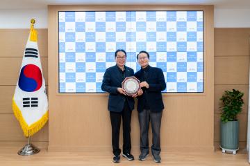 강남구의회 의원 추천 감사패 수여식