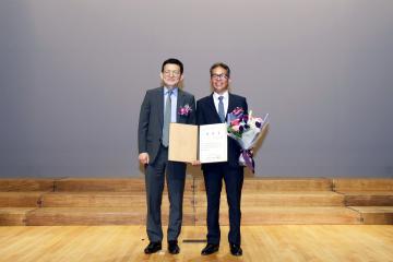 제8대 강남구의회의원 당선증 교부