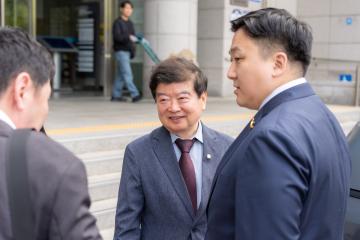 몽골 항올구시민대표회의 대표단 친선결연협약식