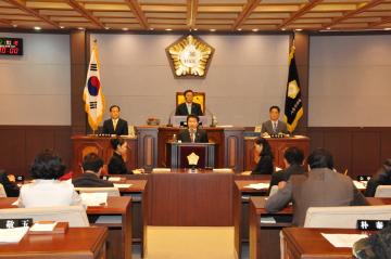 제211회 강남구의회 임시회 제2차 본회의