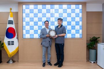 강남구의회 의원 추천 감사패 수여식