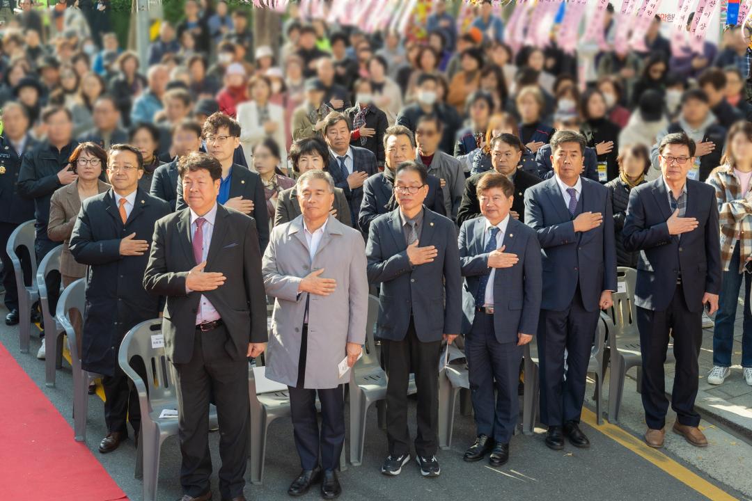 행사에 참석한 강남구의회 의원들 (좌측에서 1번째 이호귀 의장, 3번째 복진경 부의장, 4번째 이동호 운영위원장)